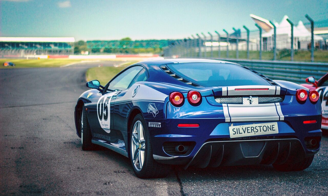 car race, ferrari, car wallpapers, car, motorsports, racing car, race track, sports car, pirelli, race car, blue car, shiny car, race, vehicle, auto, automobile, motor, fast, drive, road Acessórios Automotivos